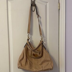 Elegant Beige Shoulder Bag with Gold Detail